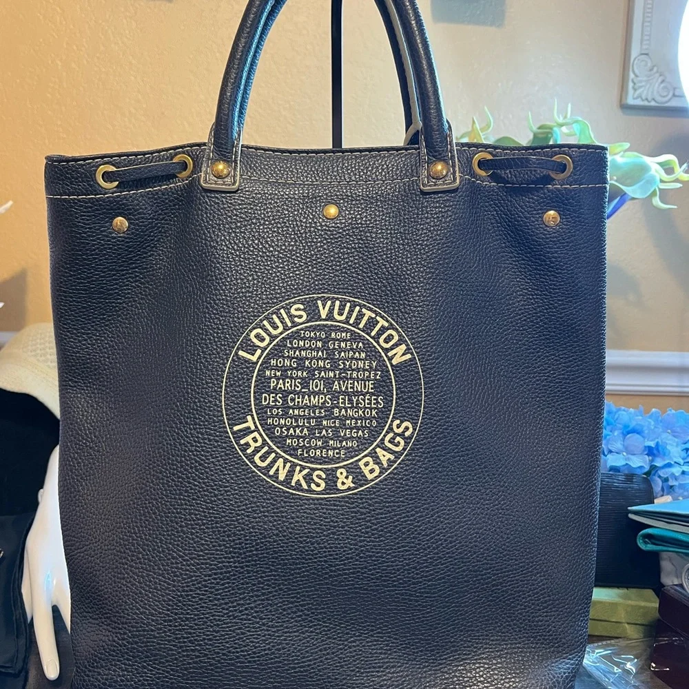 - Louis Vuitton Navy Trunks and bag Tote Bag - Picture 1 of 13